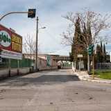 La villa sorge in strada Massimi Losacco, viuzza che, diramandosi nelle campagne del quartiere Picone, collega via Bellomo a strada Santa Caterina